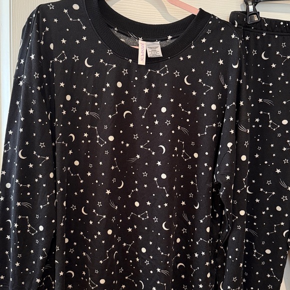 Joyspun Women’s Black With White Celestial Pattern Pajamas Set size XL 16-18 - Picture 4 of 7